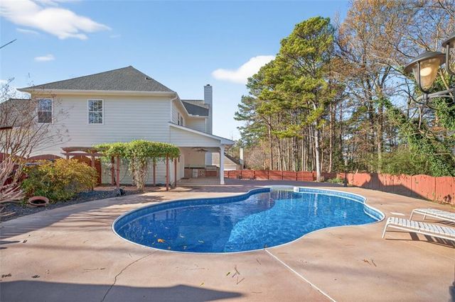 1662 Taylor Oaks Ridge, Lawrenceville, GA 30043
