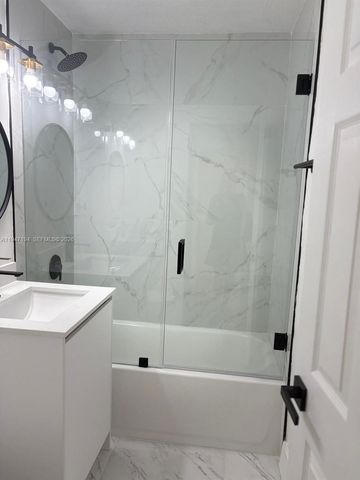 6104 SW 33rd St, Miramar, FL 33023