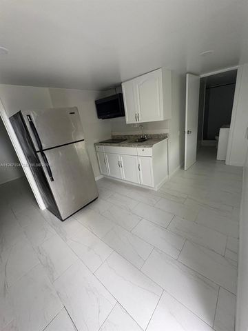 6104 SW 33rd St, Miramar, FL 33023