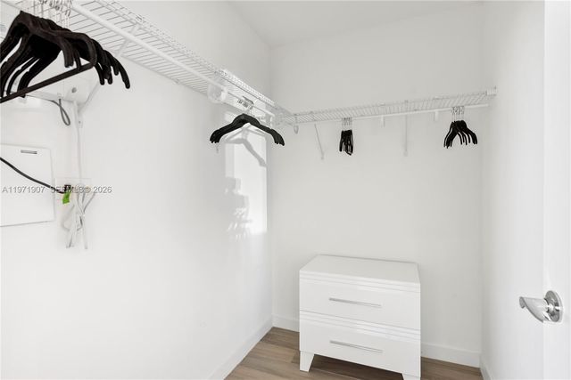 999 SW 1st Ave 2204, Miami, FL 33130