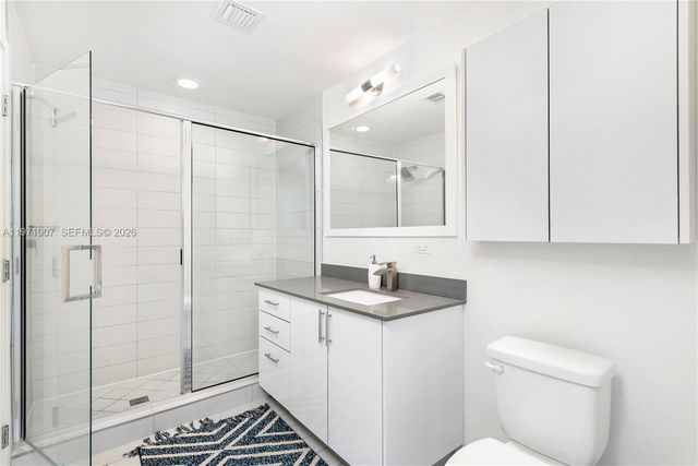 999 SW 1st Ave 2204, Miami, FL 33130