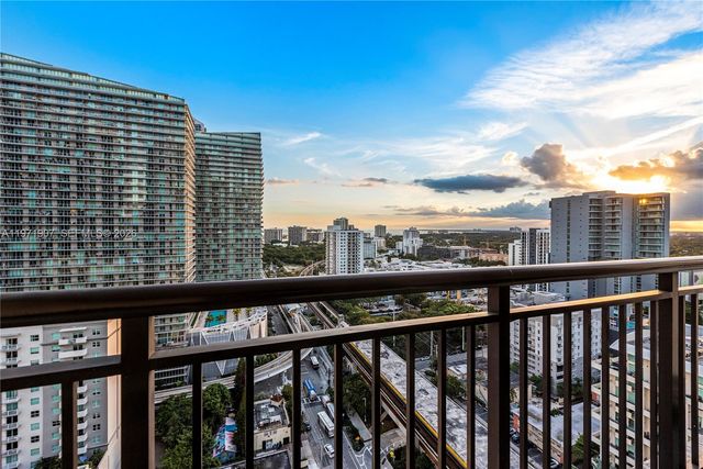 999 SW 1st Ave 2204, Miami, FL 33130