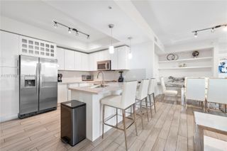 999 SW 1st Ave 2204, Miami, FL 33130