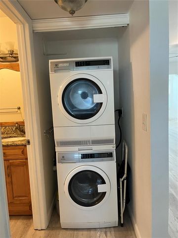 3160 HIGHLANDS BOULEVARD 3160, Palm Harbor, FL 34684