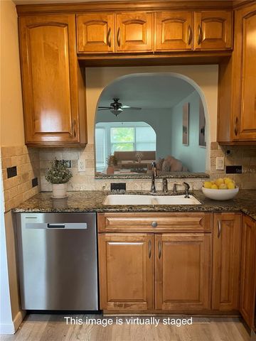 3160 HIGHLANDS BOULEVARD 3160, Palm Harbor, FL 34684