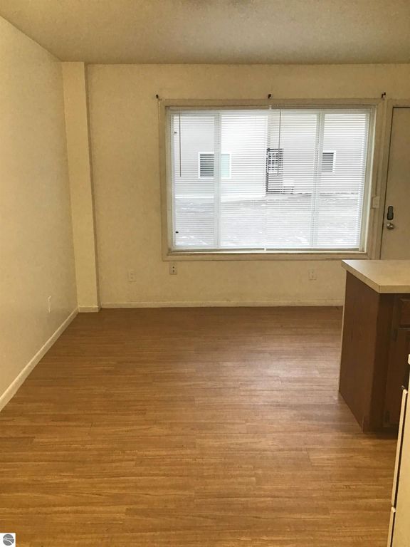 Image 10 of property listing at 1019 E Broadway Street, Mt Pleasant, MI 48858