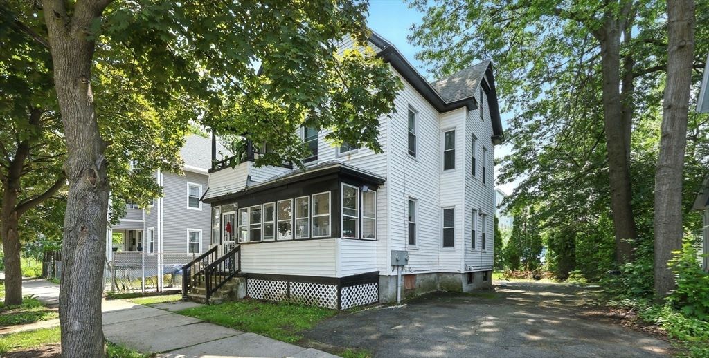 53 Euclid Ave, Springfield, MA 01108