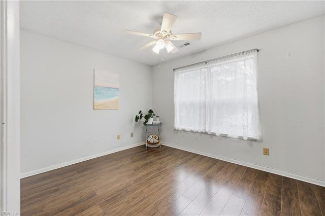 12758 Saint James Pl Apt D, Newport News, VA 23602