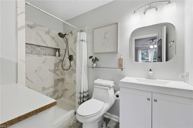 12758 Saint James Pl Apt D, Newport News, VA 23602