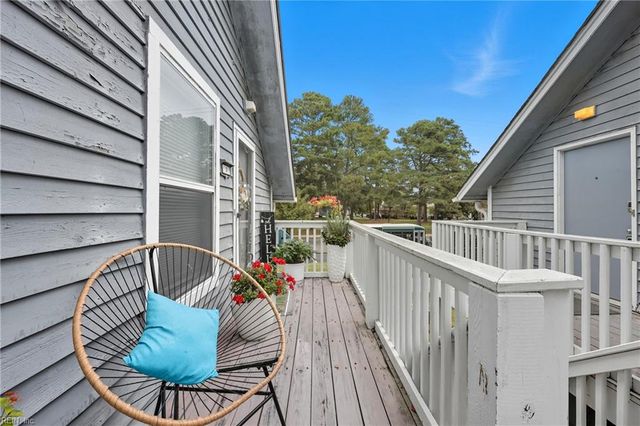 12758 Saint James Pl Apt D, Newport News, VA 23602