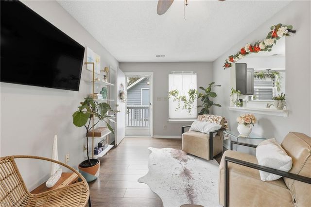 12758 Saint James Pl Apt D, Newport News, VA 23602