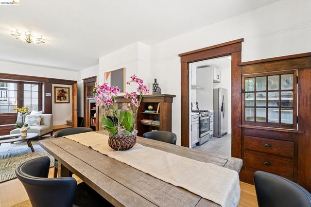 2320 Derby St, Berkeley, CA 94705