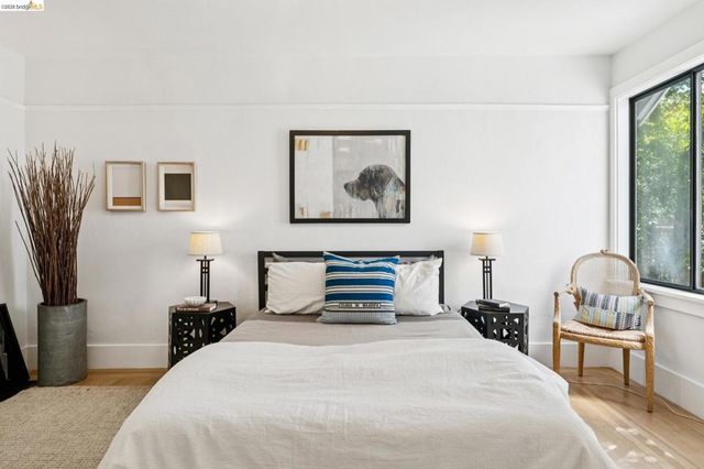 2320 Derby St, Berkeley, CA 94705