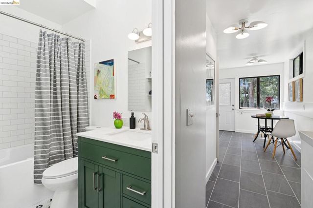 2320 Derby St, Berkeley, CA 94705