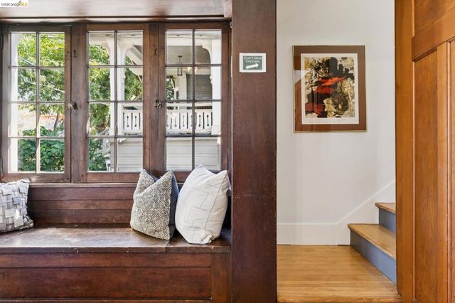 2320 Derby St, Berkeley, CA 94705