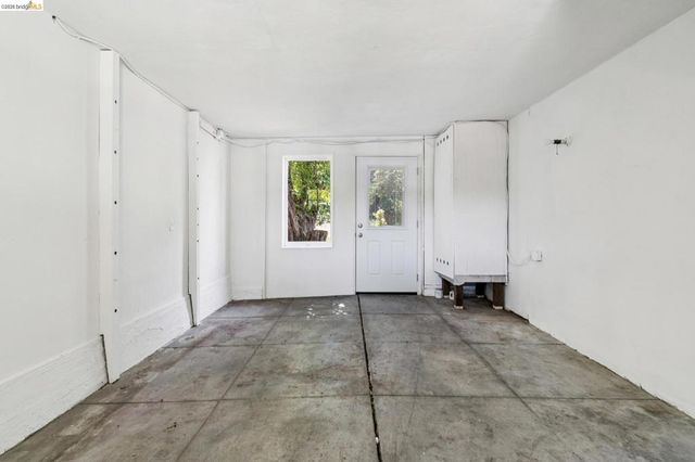 2320 Derby St, Berkeley, CA 94705