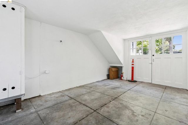 2320 Derby St, Berkeley, CA 94705