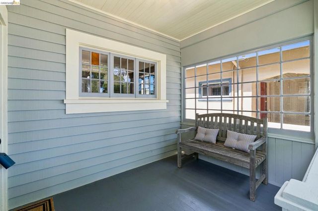 2320 Derby St, Berkeley, CA 94705