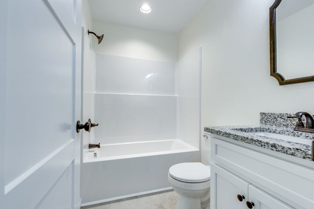 103 Irene Ln, Hohenwald, TN 38462