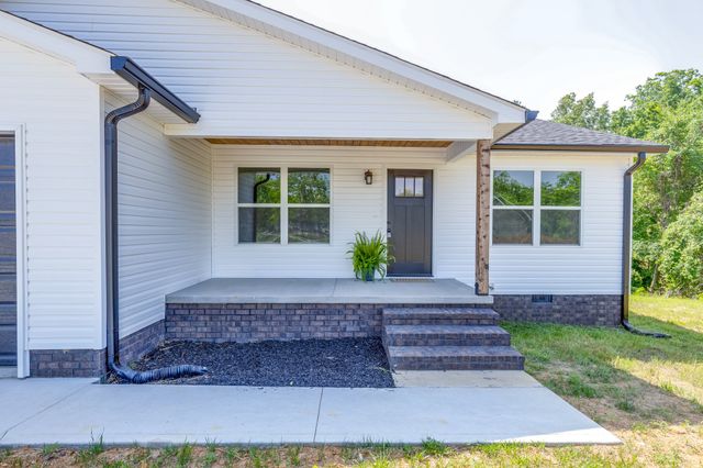 103 Irene Ln, Hohenwald, TN 38462