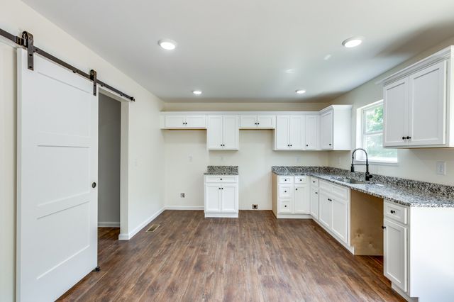 103 Irene Ln, Hohenwald, TN 38462