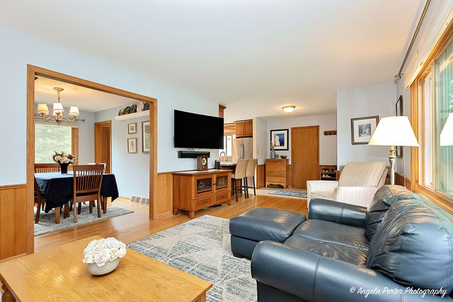 702 W Broadway Street, Mchenry, IL 60051