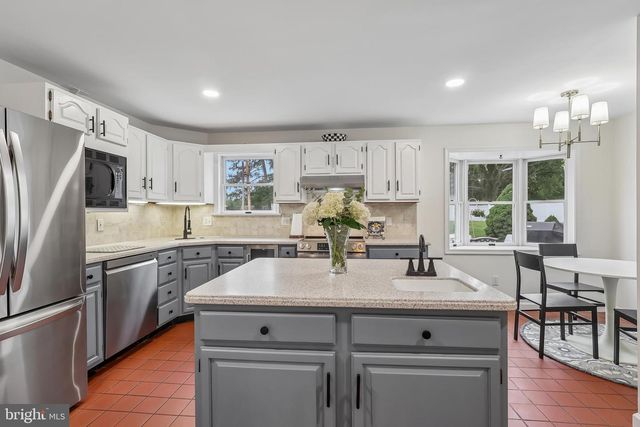69 N SPRING LN, Phoenixville, PA 19460