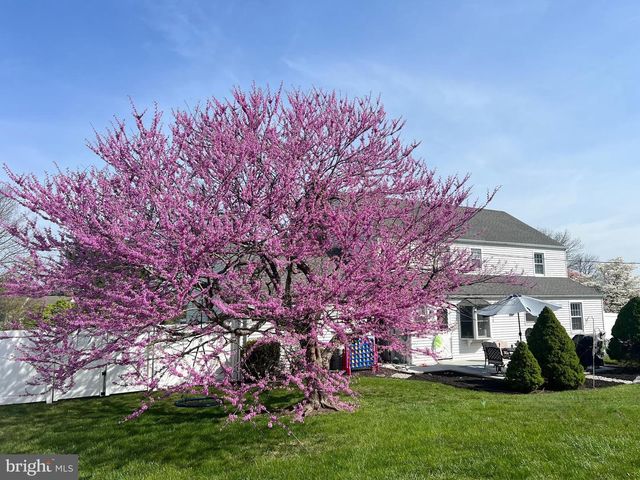 69 N SPRING LN, Phoenixville, PA 19460