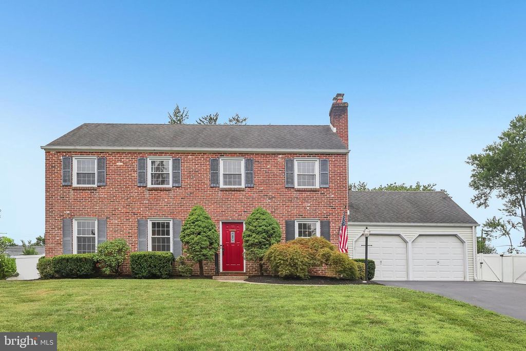 69 N SPRING LN, Phoenixville, PA 19460