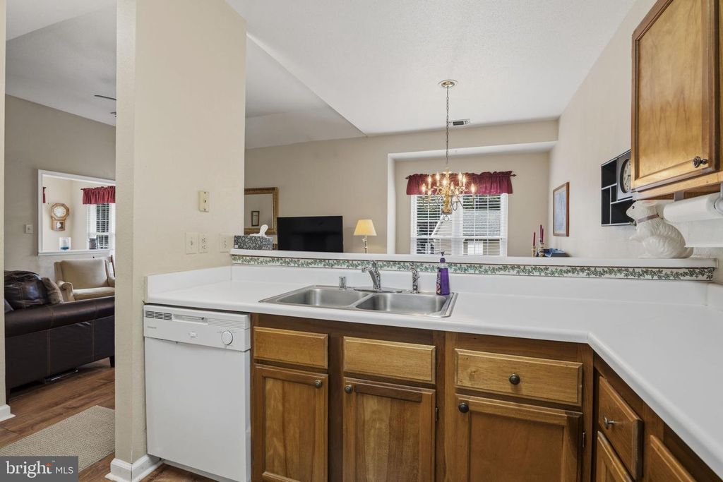 Image 10 of property listing at 604-G SQUIRE LN #604-G, Bel Air, MD 21014