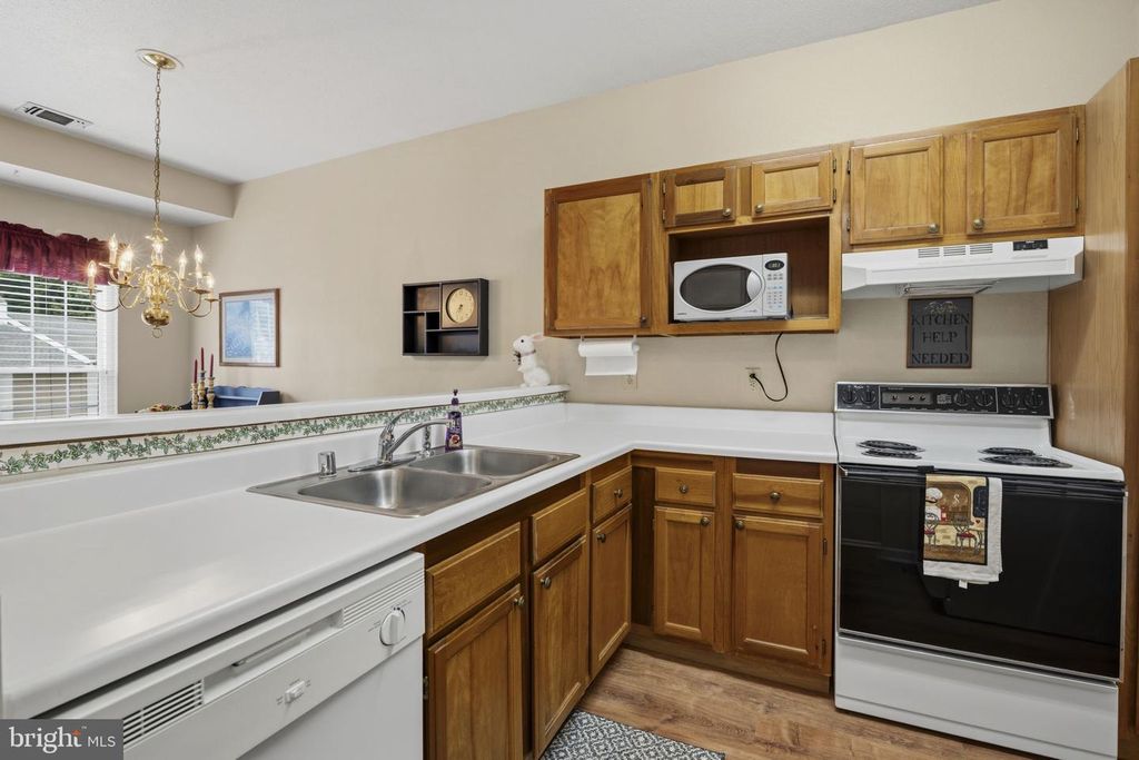 Image 11 of property listing at 604-G SQUIRE LN #604-G, Bel Air, MD 21014