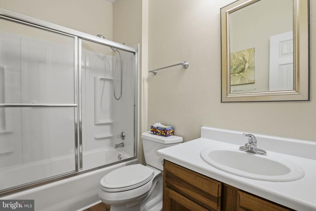Image 15 of property listing at 604-G SQUIRE LN #604-G, Bel Air, MD 21014