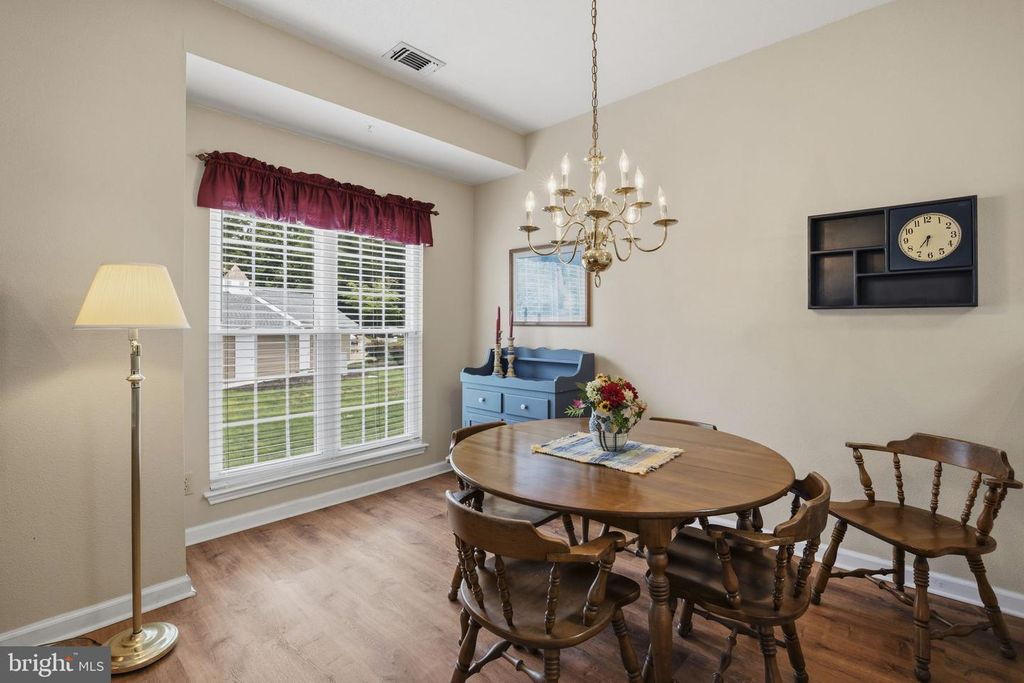 Image 8 of property listing at 604-G SQUIRE LN #604-G, Bel Air, MD 21014