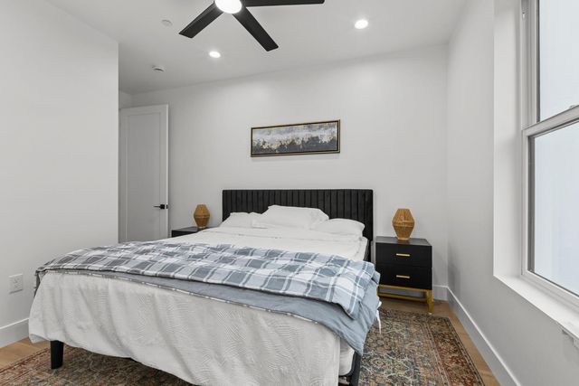 2821 Democracy Aly, Sacramento, CA 95816