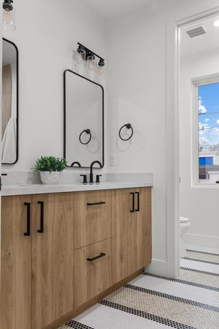 2821 Democracy Aly, Sacramento, CA 95816