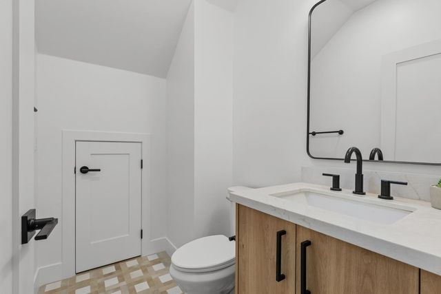 2821 Democracy Aly, Sacramento, CA 95816