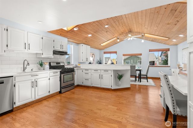 3622 23rd Ave W, Seattle, WA 98199