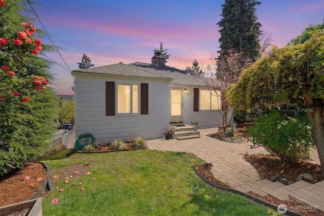 3622 23rd Ave W, Seattle, WA 98199