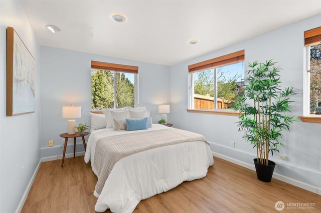 3622 23rd Ave W, Seattle, WA 98199