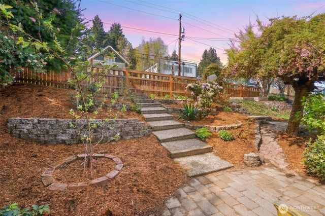 3622 23rd Ave W, Seattle, WA 98199