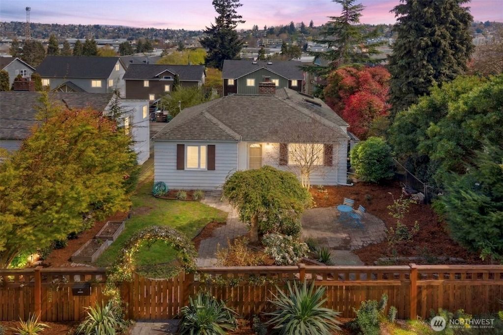 3622 23rd Ave W, Seattle, WA 98199