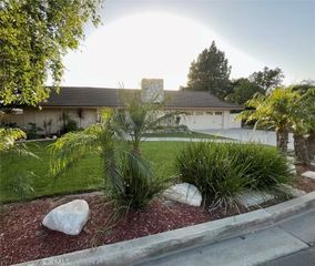 729 N Westwood Pl, Anaheim, CA 92805