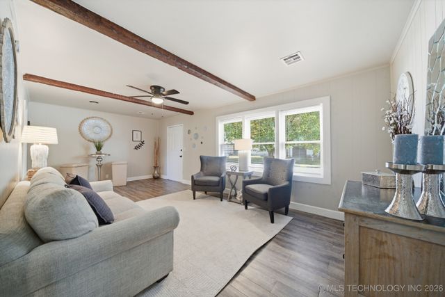 802 N Birch Street, Owasso, OK 74055