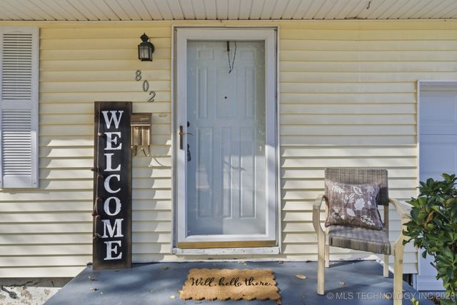 802 N Birch Street, Owasso, OK 74055