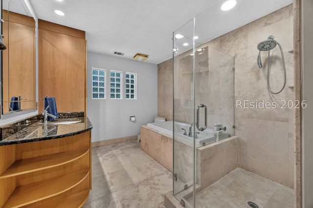 7 Bay Pines Dr, Hilton Head Island, SC 29928