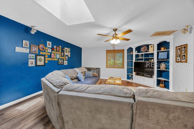 7 Bay Pines Dr, Hilton Head Island, SC 29928