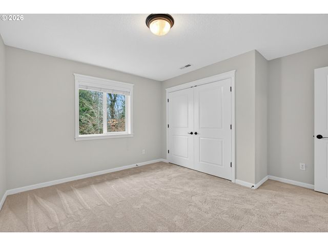 222 Nw 153RD St, Vancouver, WA 98685