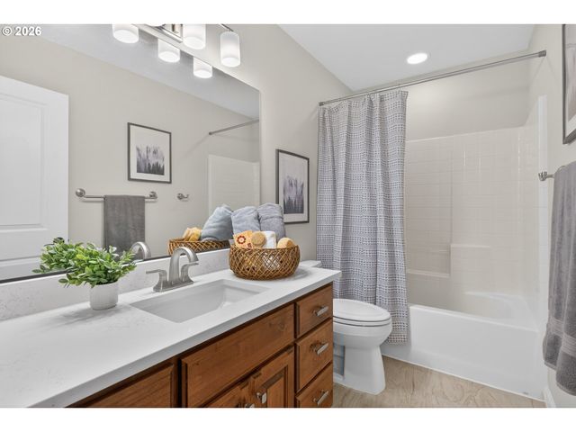 222 Nw 153RD St, Vancouver, WA 98685