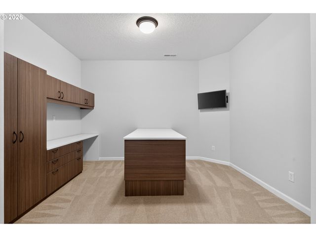 222 Nw 153RD St, Vancouver, WA 98685