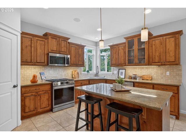 222 Nw 153RD St, Vancouver, WA 98685